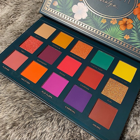 ACE Beautē Nostalgia Palette - Picture 2 of 3